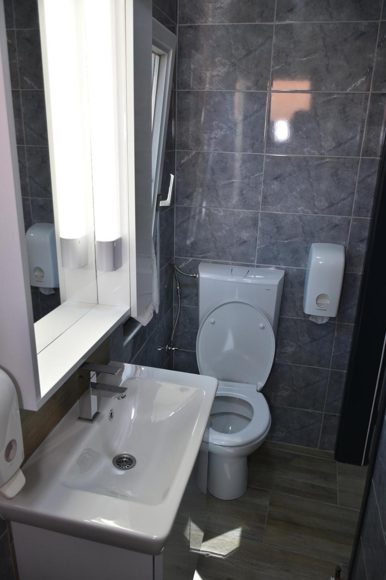 Apartments Mensa Тузла Екстер'єр фото
