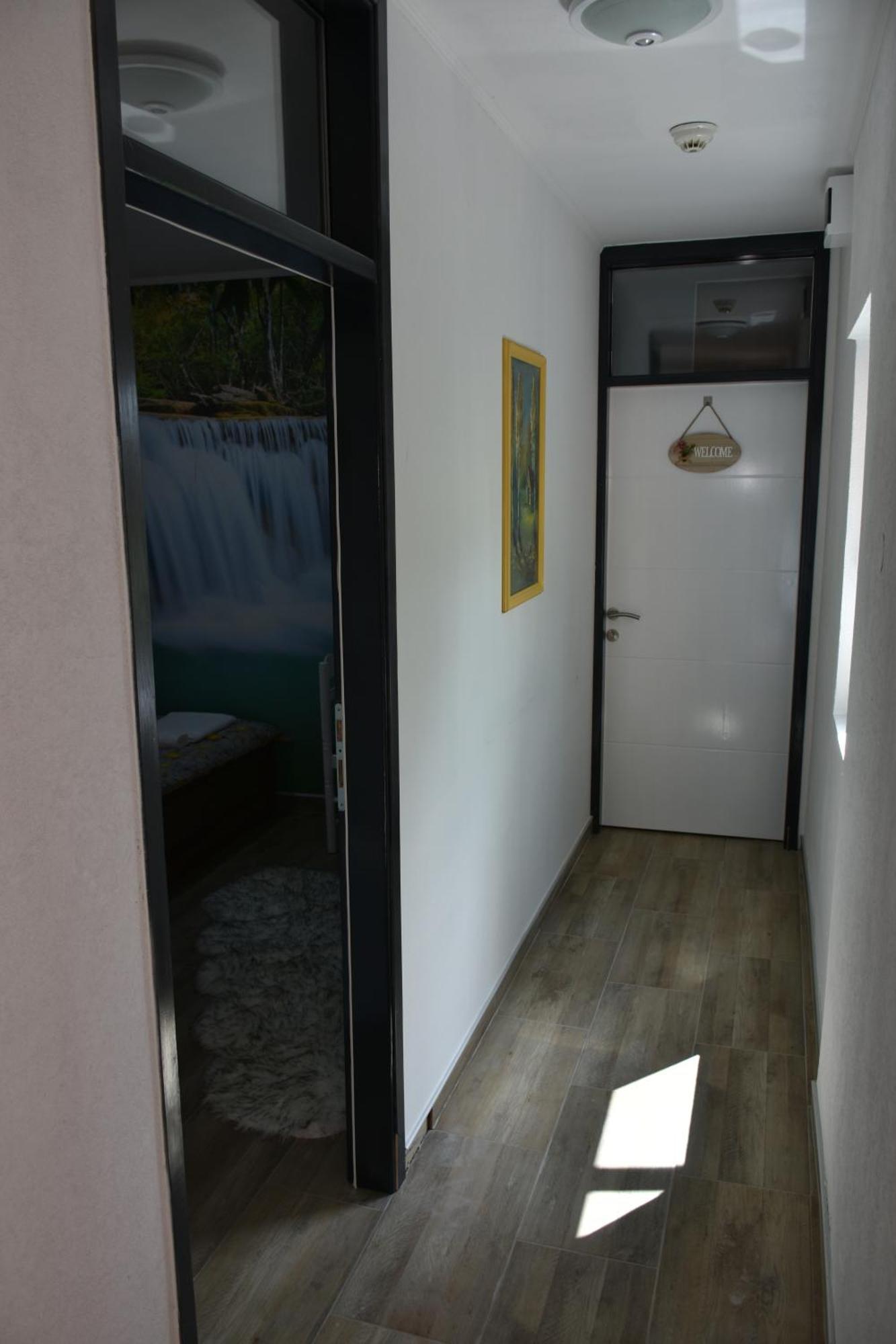 Apartments Mensa Тузла Екстер'єр фото