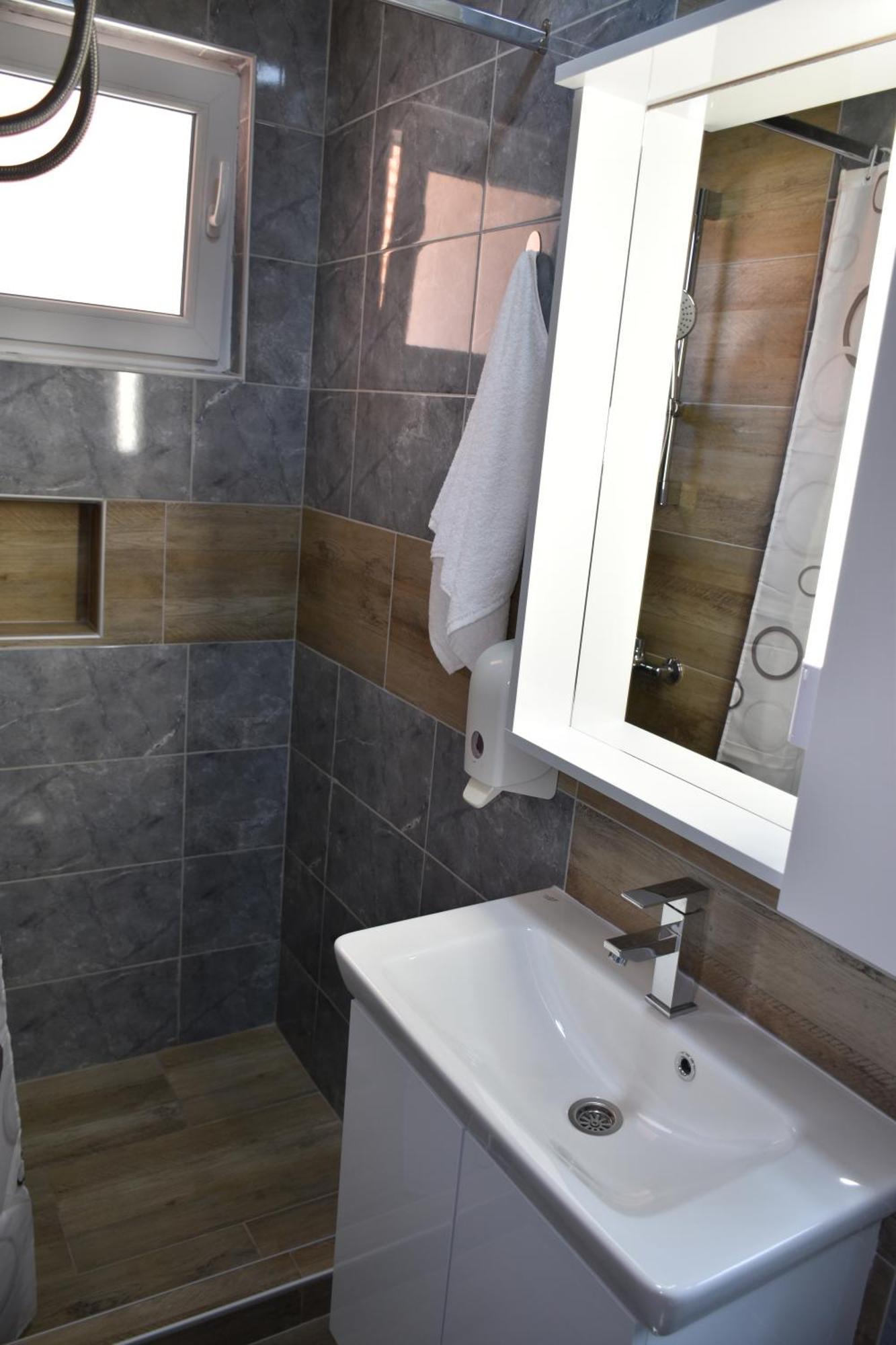 Apartments Mensa Тузла Екстер'єр фото