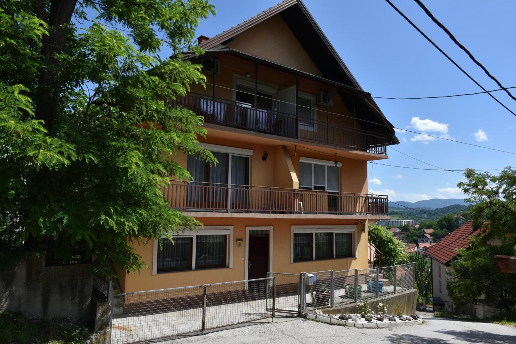 Apartments Mensa Тузла Екстер'єр фото