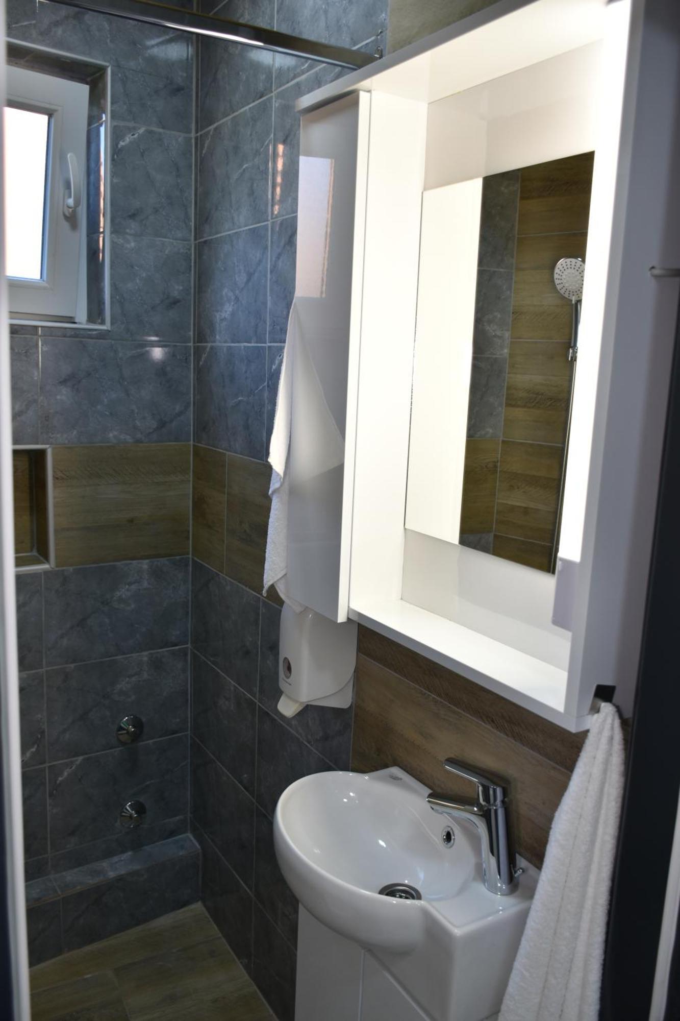 Apartments Mensa Тузла Екстер'єр фото