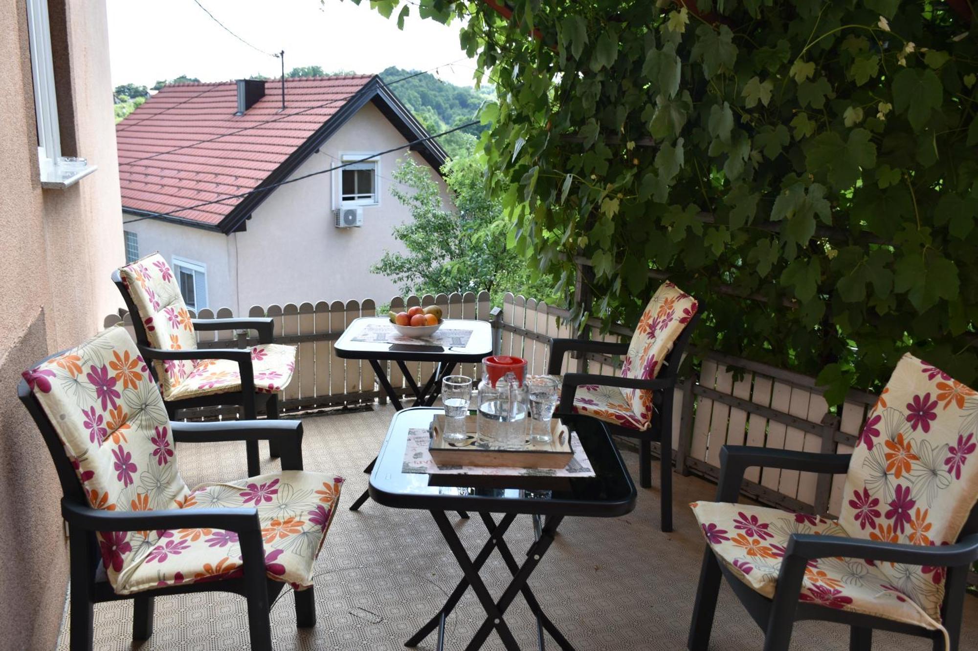 Apartments Mensa Тузла Екстер'єр фото