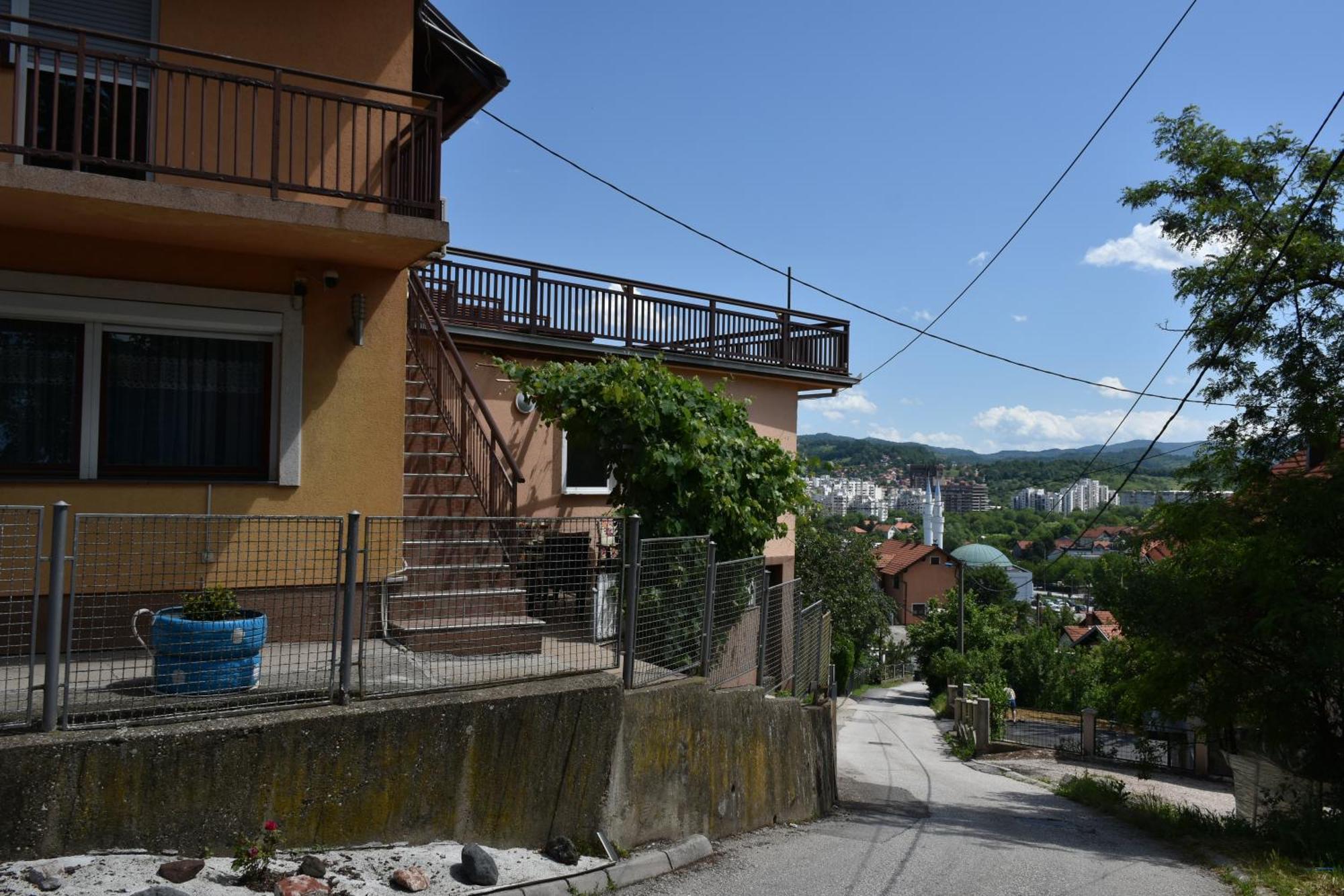 Apartments Mensa Тузла Екстер'єр фото